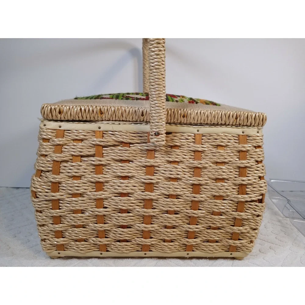 JCPenney Embroidered Farmhouse Wicker Sewing Notions Craft Basket w/Lid 10